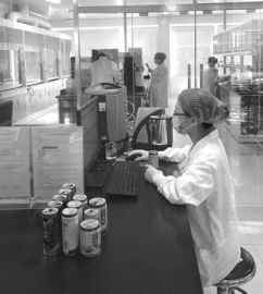 六个核桃开放工厂新举措 跨界融合引领健康产业升级